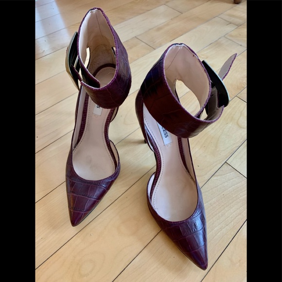 Guess leather shoes with ankle strap. - Picture 1 of 6